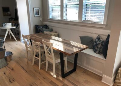 Kitchen table and bench built-in